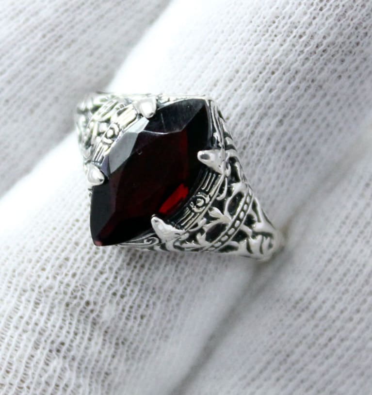 Red Garnet Ring,Filigree,oxidized Silver Ring,Solid 925 Sterling Silver Jewelry,Solitaire Engagement Ring,Anniversary Gift