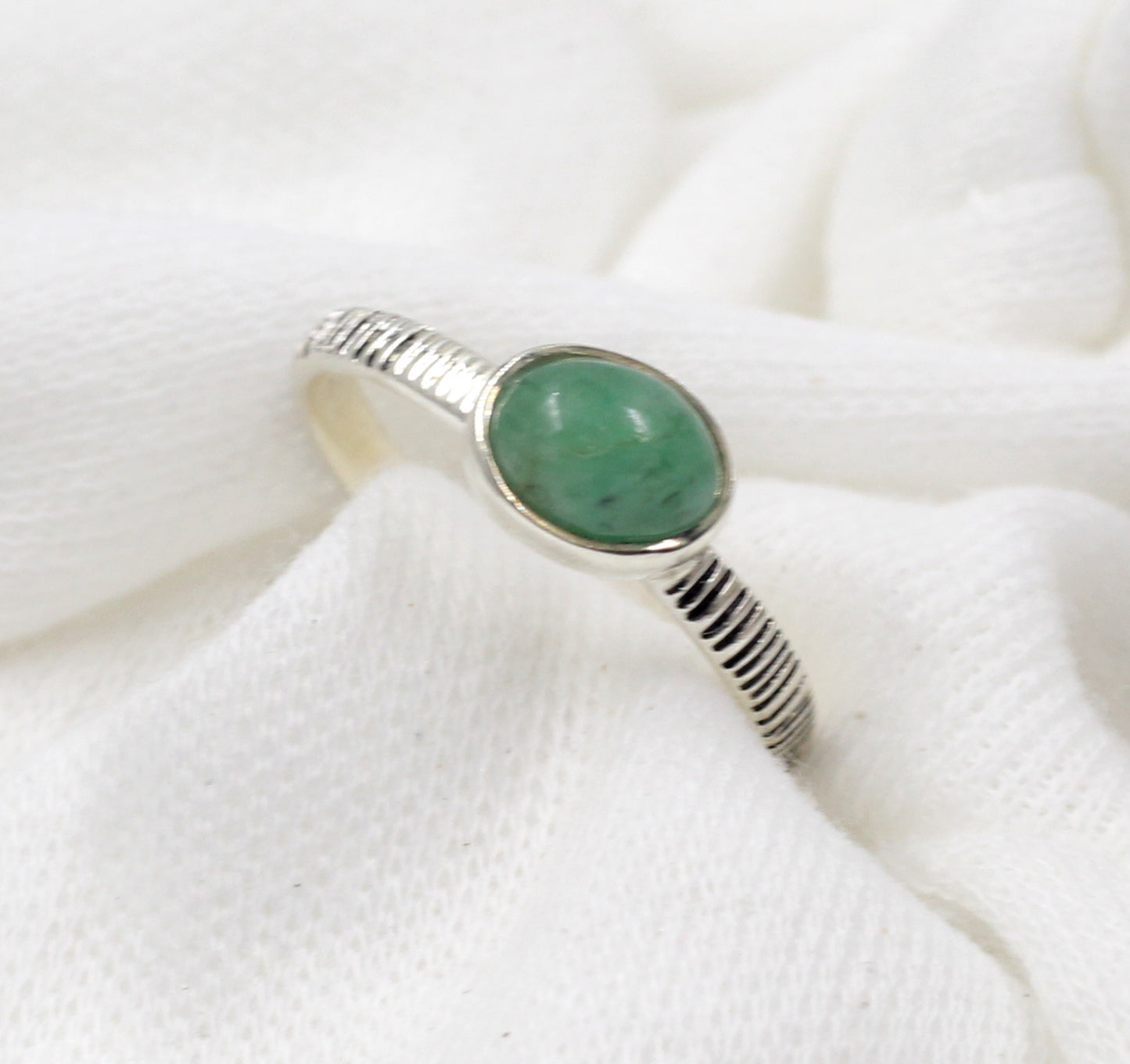Emerald Ring,Textured Oxidized Handmade Ring,925 Silver Sterling Gemstone Jewelry,Engagement Ring,Anniversary gift,Gift For Her