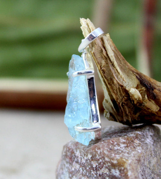Aquamarine Rough Pendant, rough gemstone Pendant, Prong Setting Pendant, 925 Sterling Silver Pendant, Handmade Pendant Jewelry, Girl Pendant
