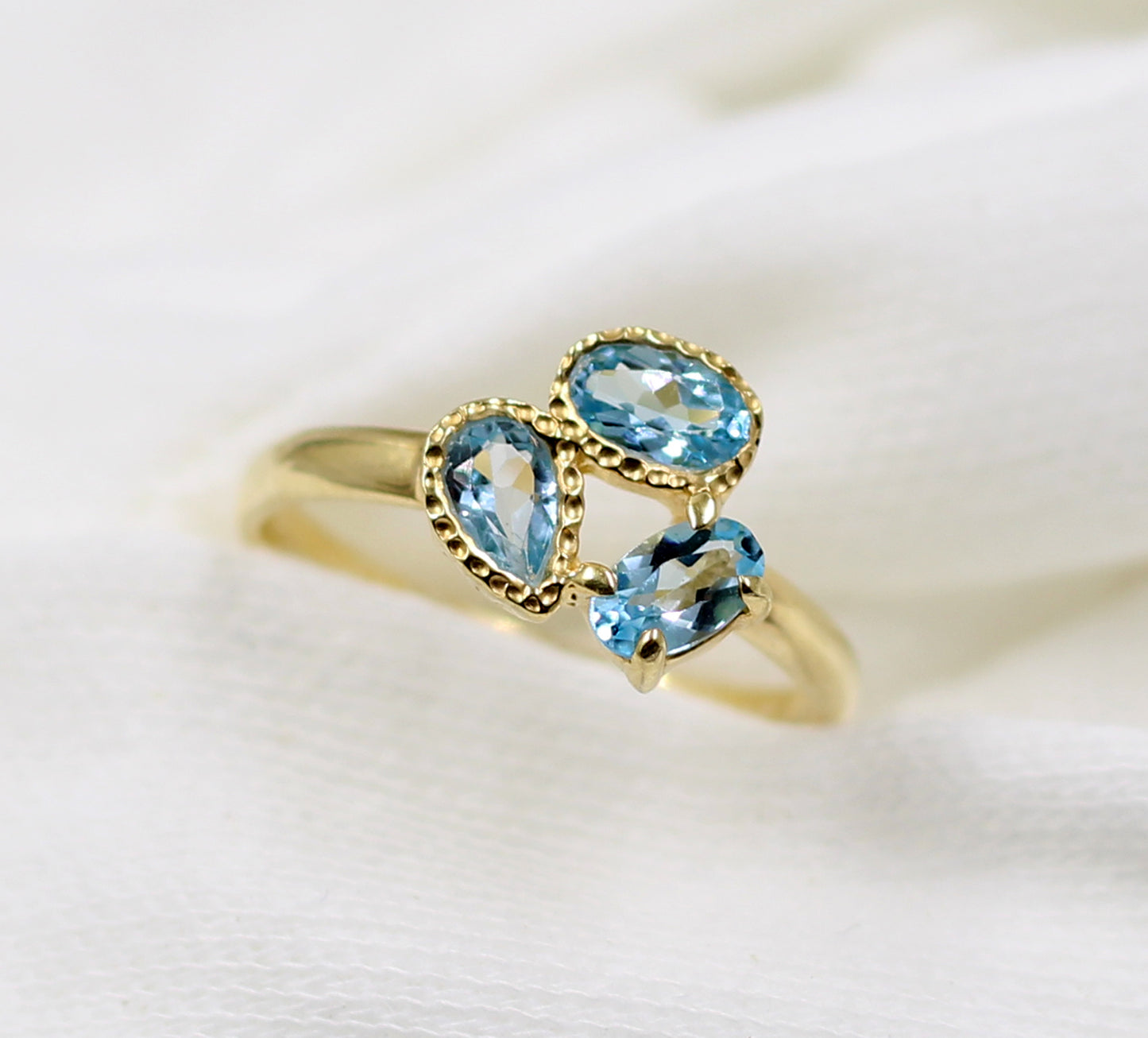 Stunning Swiss Blue Topaz Three-Stone Ring in Solid 925 Sterling Silver – A Perfect Gift For Your Woman| Hypoallergenic Jewelry For Her