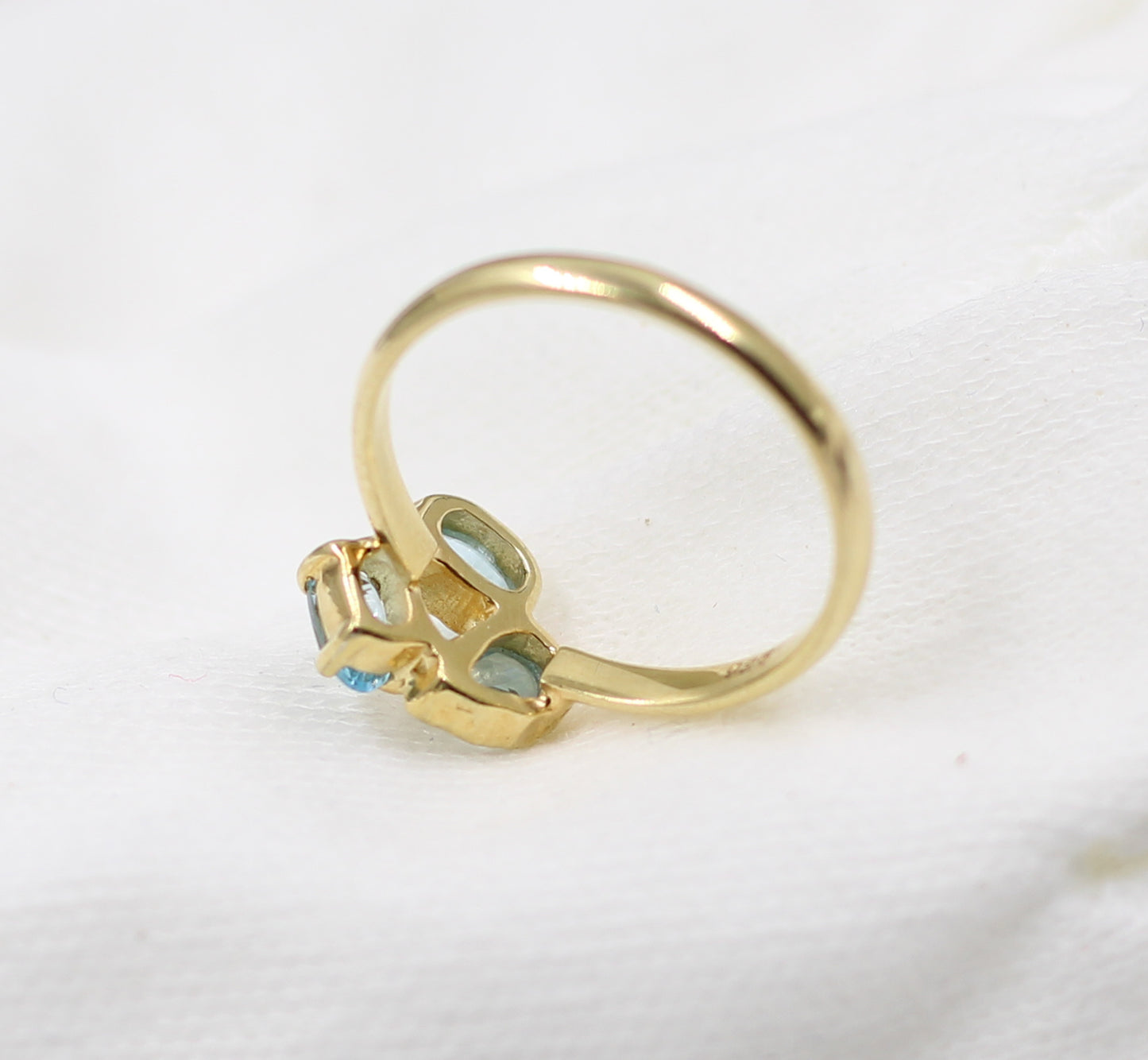 Stunning Swiss Blue Topaz Three-Stone Ring in Solid 925 Sterling Silver – A Perfect Gift For Your Woman| Hypoallergenic Jewelry For Her